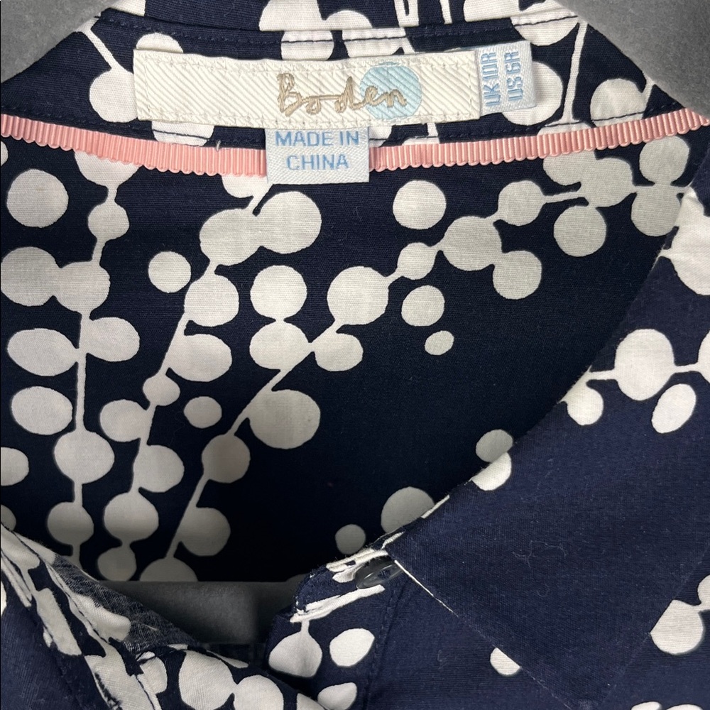 Boden Navy Button-Up Shirt with White Dot Vine Pattern - Picture 5 of 14